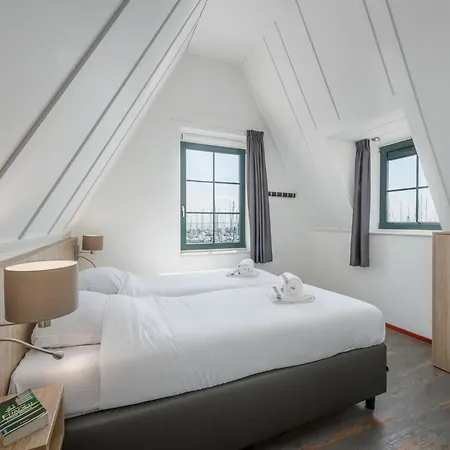 Tatil Evi Restyled On The Markermeer *