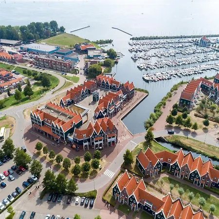 Restyled On The Markermeer Tatil Evi